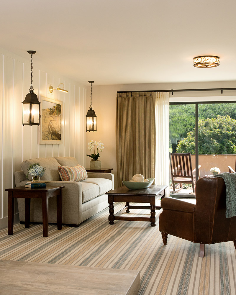 Cottage living room. 
